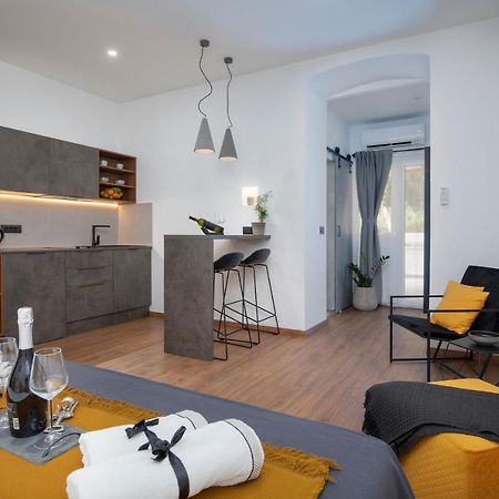 Deluxe Rooms And Apartments Korzo PUY Exterior foto